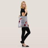 Tote Bag Bride argent bordeaux fleurs élégantes (Sur le modèle)