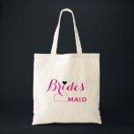 Tote Bag Bridesmaid Customisé<br><div class="desc">C'est un sac fourre-tout customisé Bridesmaid avec du texte rose et un coeur noir. C'est un nom customisé personnalisé monogramme mignon sac fourre-tout vintage est la meilleure idée de cadeau pour mariée et demoiselle d'honneur en mariage. Il est parfait comme un cadeau de douche nuptiale. Vous pouvez facilement ajouter les...</div>