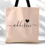 Tote Bag Bridesmaid Moderne Script Coeur Pêcher Beige<br><div class="desc">Ce sac fourre-tout chic est décoré d'un bel arrière - plan beige Peach orné d'une police de caractères moderne et d'un design de coeur délicat. La couleur douce et élégante et la typographie sophistiquée en font un accessoire idéal pour les demoiselles d'honneur ou toute personne qui aime les designs élégants...</div>