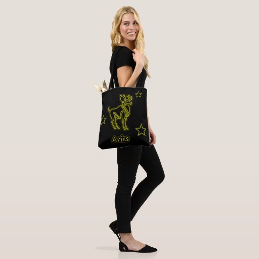 Tote Bag Bright aries (Sur le modèle)