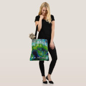 Tote Bag Calcaire Abstrait en vert citron et bleu (Sur le modèle)