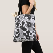 Tote Bag camouflage abstrait style doodé, noir (De près)