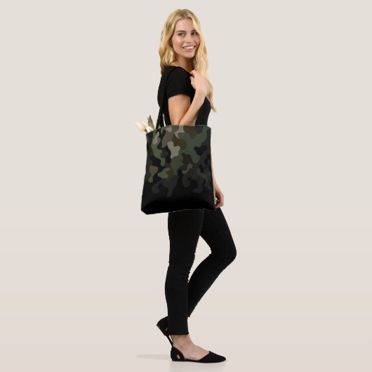 Tote Bag Camouflage de fond vert (Sur le modèle)