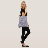 Tote Bag Camouflage violet abstrait (Sur le modèle)