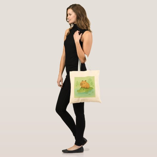 Tote Bag Capybara Brown réfrigérée sur crocodile vert (Devant (modèle))