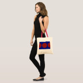 Tote Bag Cercles rouges sur fond bleu (Devant (modèle))