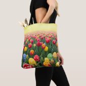 Tote Bag Champ de tulipes de Pâques vibrant  (De près)