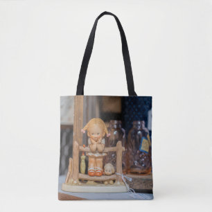 Tote Bag Charme rustique : Poupée en céramique sur une aile