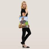 Tote Bag Chatons amusants dans le champ vert. (Sur le modèle)