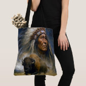 Tote Bag Chef amérindien avec un buffle chargeant (De près)