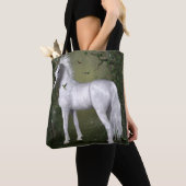 Tote Bag Cheval blanc dans les bois avec des colibris Fourr (De près)