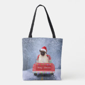 Tote Bag Chien carlin en neige assis dans un camion de Noël (Dos)