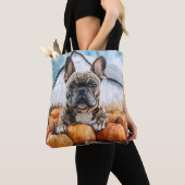 Tote Bag Chien-taureau français dans le Patch Citrouille (De près)