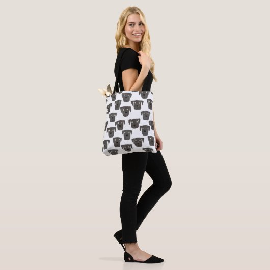Tote Bag Chiens noirs du Labrador (Sur le modèle)
