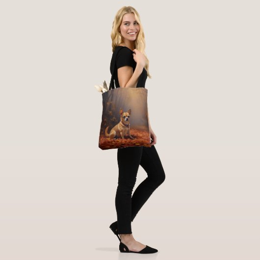 Tote Bag Chihuahua à l'automne Leaves automne Inspire (Sur le modèle)