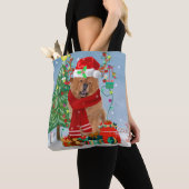 Tote Bag Chow Chow Chien en neige avec cadeaux de Noël (De près)