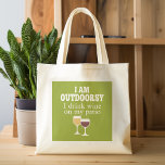 Tote Bag Citation de vin amusant - Je bois du vin sur mon p<br><div class="desc">Je suis à l'extérieur - je bois du vin sur mon patio.</div>