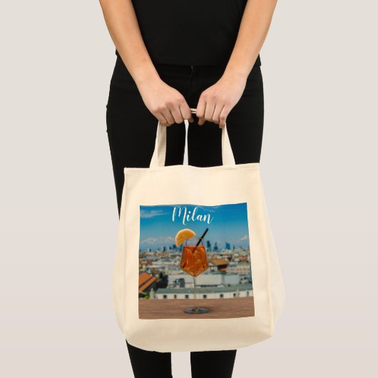 Tote Bag Cocktail Spritz sur une table avec vue sur Milan (Devant (produit))
