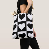 Tote Bag Coeurs noirs et blancs Valentines Motif de la Jour (De près)