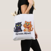 Tote Bag Conception de chats mignons attirés par les opposé (De près)