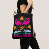 Tote Bag Conception de flamants roses de vibes de plage (De près)