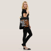 Tote Bag Cool Neon Tiger (Sur le modèle)