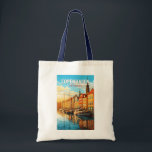 Tote Bag Copenhague Danemark Travel Art Vintage<br><div class="desc">Design de transport vectoriel rétro de Copenhague. Copenhague,  capitale du Danemark,  se trouve sur les îles côtières de Seeland et Amager. Il est relié à Malmo dans le sud de la Suède par le pont Öresund.</div>