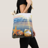 Tote Bag Coquillages marins et étoiles de mer sur la plage (De près)