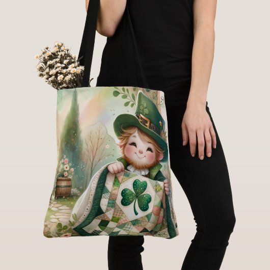 Tote Bag Cottage Leprechaun Patchwork Quilt Scene (De près)
