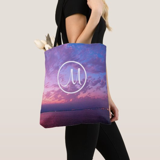 Tote Bag Coucher de soleil rose violet océan photo monogram (De près)