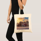 Tote Bag Coucher de soleil sur la rue à Riga (Devant (produit))