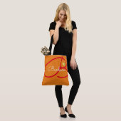 Tote Bag couleur orange d'amour monogramme (Sur le modèle)