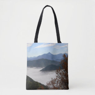 Tote Bag Couleurs de l'automne avec du brouillard matinal..