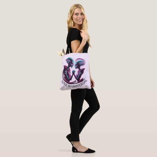Tote Bag Couple Alien (Sur le modèle)