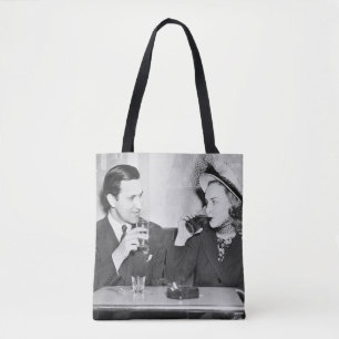 Tote Bag Couple assis ensemble dans un restaurant flirtant