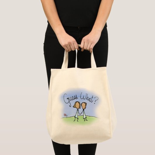 Tote Bag Couple Lesbienne mignonne Devinez quoi (Devant (produit))
