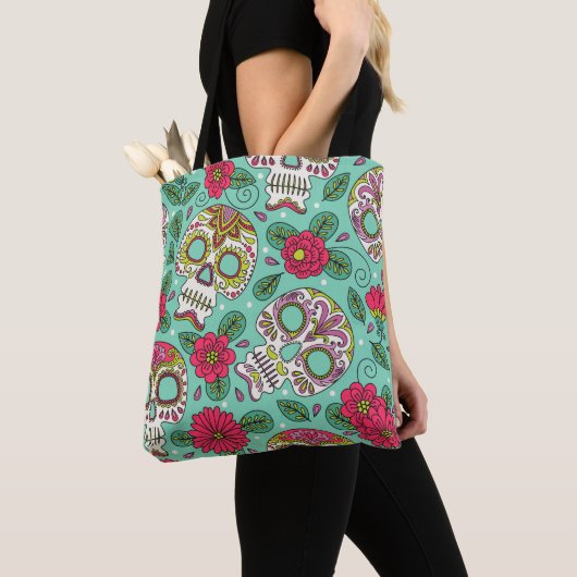 Tote Bag Crâne et fleurs mexicaines, sans soudure. (De près)