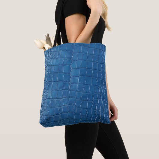 Tote Bag Crocodile bleu imprimé en cuir (De près)