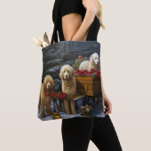 Tote Bag Décor de Noël Goldendoodle Snowy Sleigh (De près)