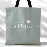 Tote Bag Demoiselle d'honneur Écriture Moderne Cœur Vert Sa<br><div class="desc">Ce sac fourre-tout chic présente un magnifique fond Vert Sauge orné d'une police d'écriture moderne et d'un délicat motif de cœur. La couleur douce et élégante ainsi que la typographie sophistiquée en font un accessoire idéal pour les demoiselles d'honneur ou pour quiconque aime les designs élégants et tendance. Parfait pour...</div>