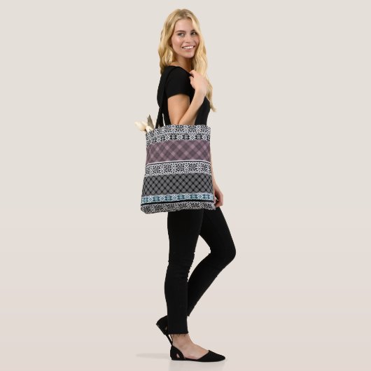 Tote Bag Dentelle patchwork noir et blanc (Sur le modèle)
