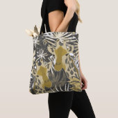 Tote Bag Des girafes dans la forêt tropicale. (De près)