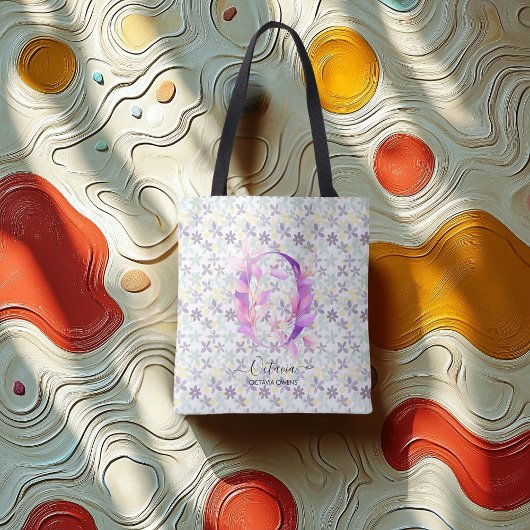Tote Bag Design à la Fleur avec Monogramme Élégant d'Octavi