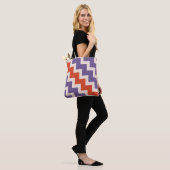 Tote Bag Design de zigzag Chevron en couleurs naturelles (Sur le modèle)