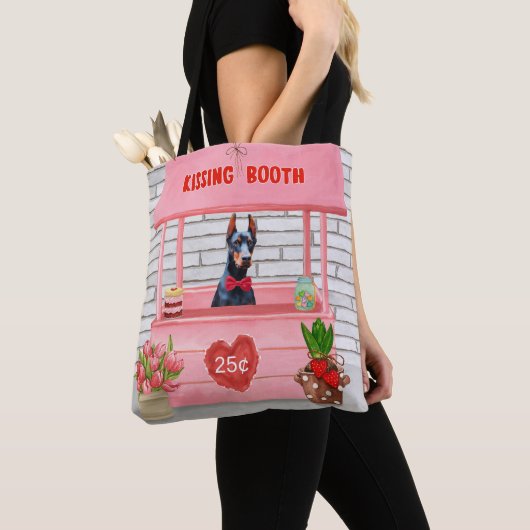 Tote Bag Doberman Chien Valentine's Day Kissing Booth (De près)