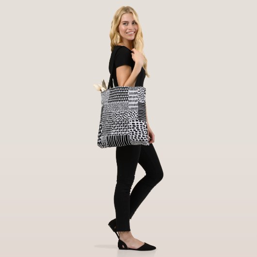 Tote Bag Doodle noir blanc : Ethnic Seamless (Sur le modèle)