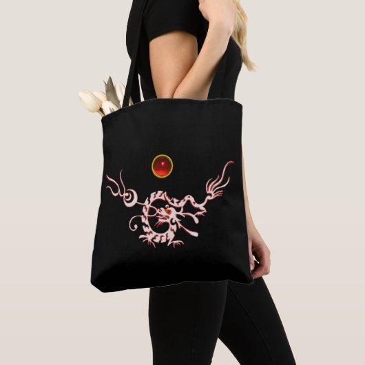 Tote Bag DRAGON DE MER RUBY, noir et blanc rouge (De près)