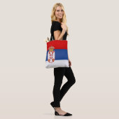 Tote Bag Drapeau de Serbie cool (Sur le modèle)