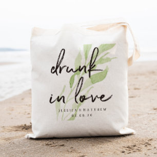 Tote Bag Drunk in love vert lettering main verte