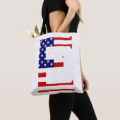 Tote Bag E Monogramme superposé sur le pavillon américain (De près)